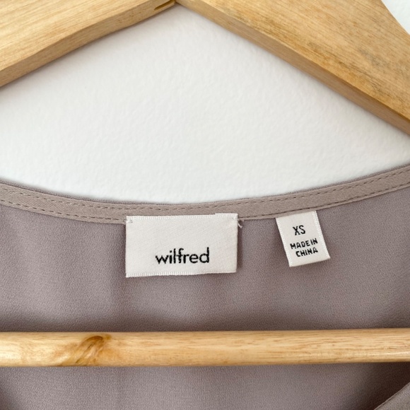 SOLD- Aritzia Wilfred tie sleeve blouse - Picture 4 of 7